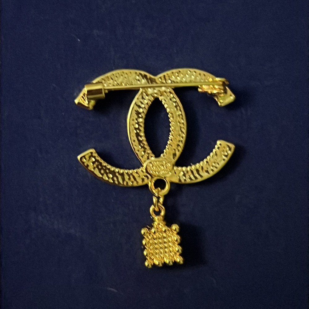 Brooch 4 - Picture 2 of 2